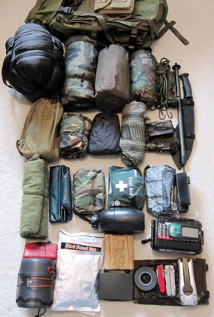 Bug out bag  1 person  Medium  Selfsufficiency and Dietary Stock  For  Emergency situations  Lyophilise  Co