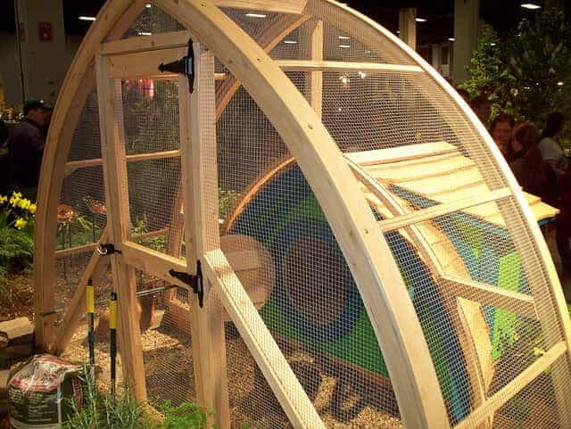 crafty artsy hobbit chicken coop