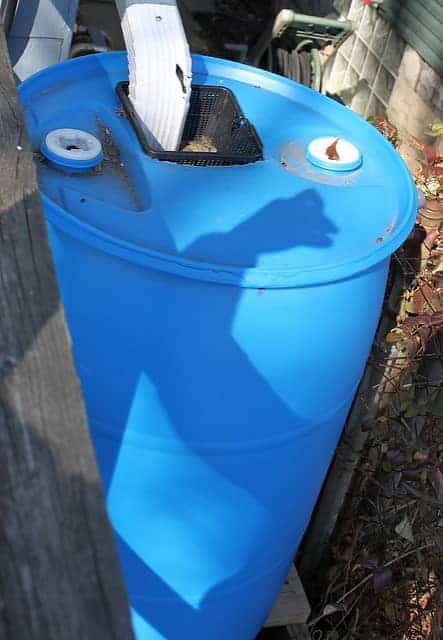 water barrel with air vent