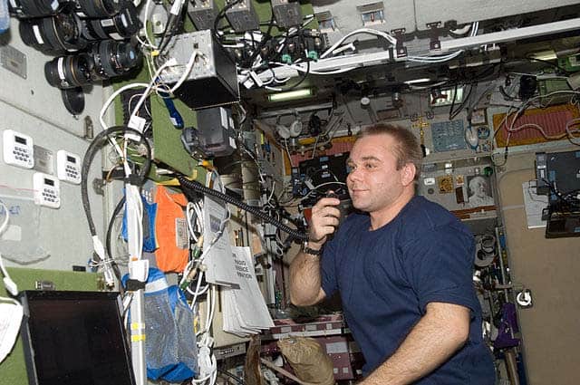 talking to Russian cosmonaut on ham radio