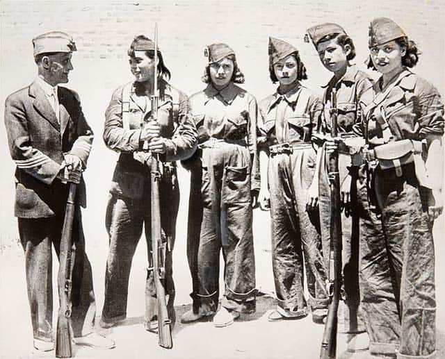 women soldiers