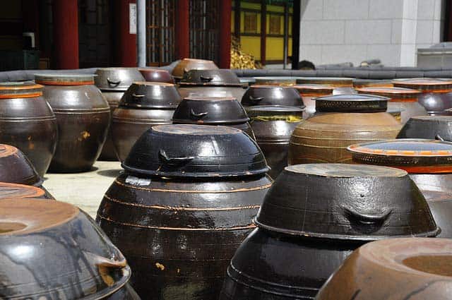 ceramic pickling crocks for kimchi