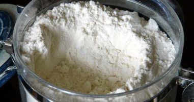How to Store Flour For The Long Term