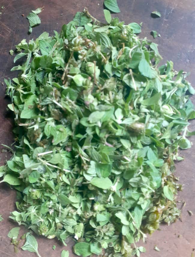 Chopped oregano