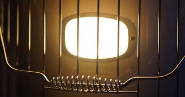 How to Light a Kerosene Heater (Step by Step Instructions)