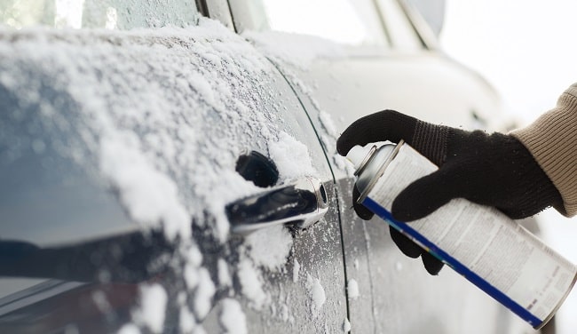 de-icing car lock