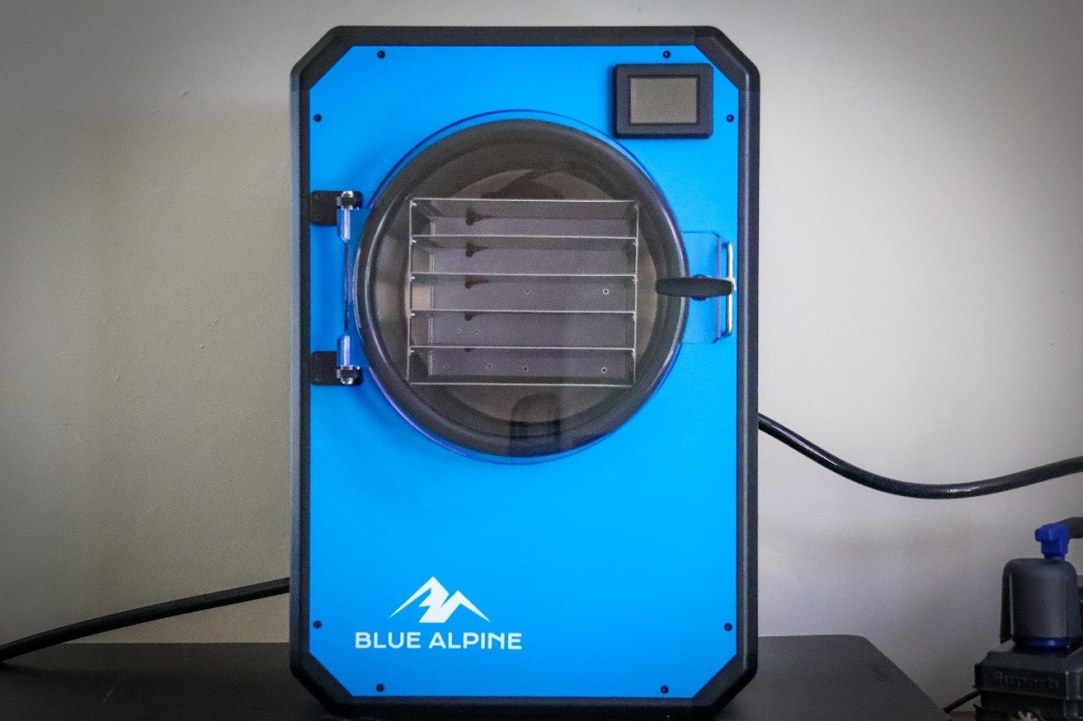 Blue alpine freeze dryer